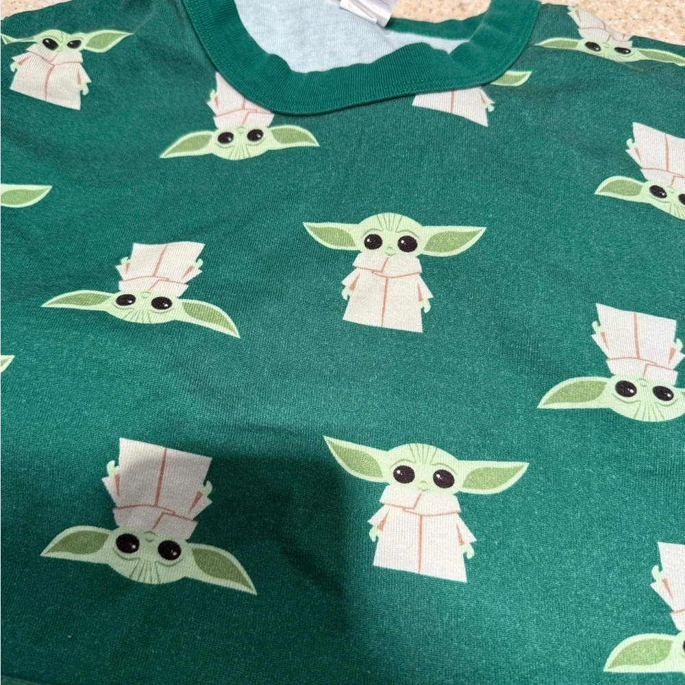 Hanna Andersson Adult Unisex Star
Wars Grogu Baby Yuda Pajama Set Size M - Picture 3 of 5